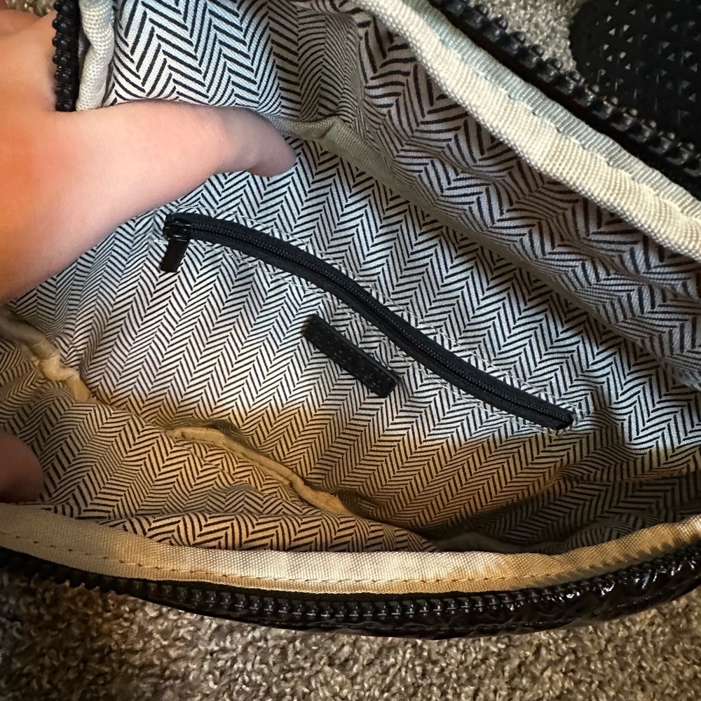 Black Shiny Puffer Belt Bag - Picture 3 of 5